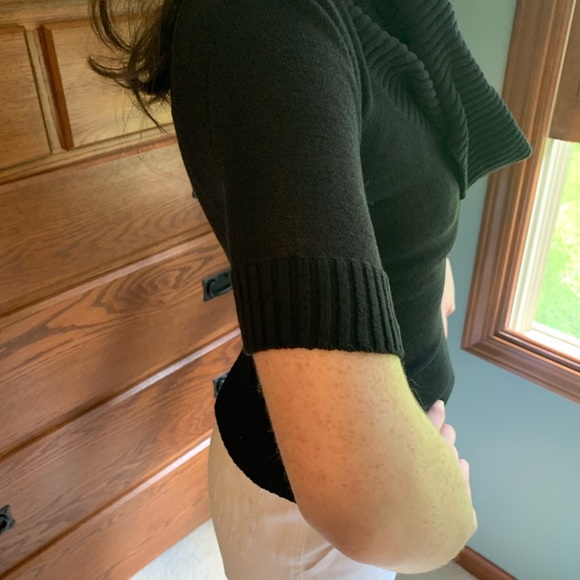 BCBGMaxazria. Women’s relaxed turtleneck, three-quarter sleeve sweater. Size XS. - Picture 2 of 8